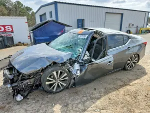 Nissan Altima 2.5L 4 2020