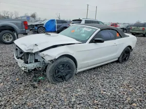 Ford Mustang 3.7L 6 2014