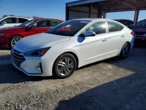 Hyundai Elantra 2.0L 4 2019