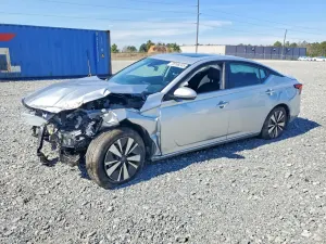 Nissan Altima 2.5L 4 2021