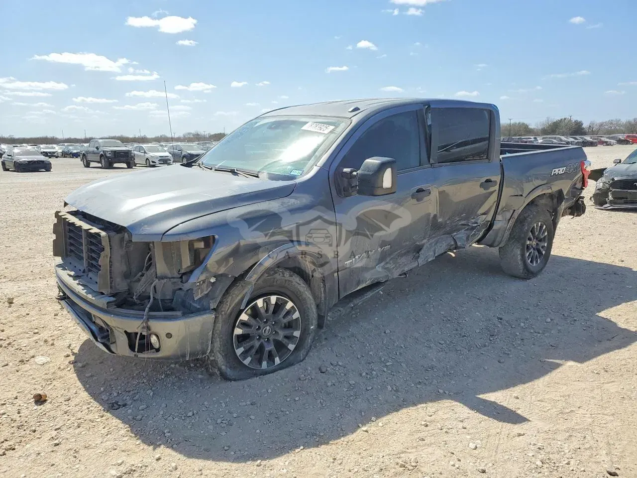 Nissan Titan 5.6L 8 2019