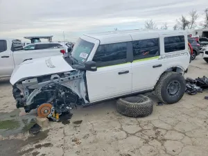 Ford Bronco 2.7L 6 2025