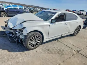 Lexus LS 4.6L 8 2014