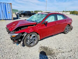 Hyundai Elantra 2.0L 4 2024
