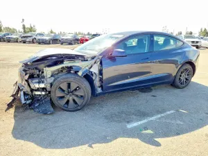 Tesla Model 3 2025