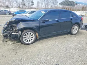 Chrysler 200 2.4L 4 2013