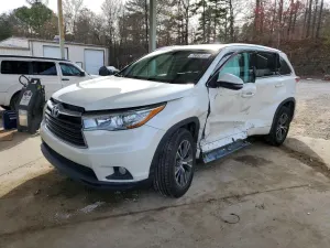 Toyota Highlander 3.5L 6 2016