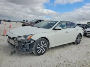 Nissan Altima 2.5L 4 2020