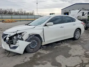 Nissan Altima 2.5L 4 2015