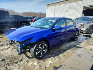 Hyundai Elantra 2.0L 4 2023