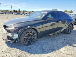 Lexus IS 2.0L 4 2025