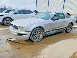 Ford Mustang 4.0L 6 2005