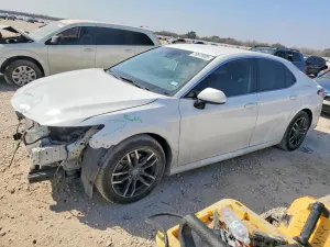 Toyota Camry 2.5L 4 2020