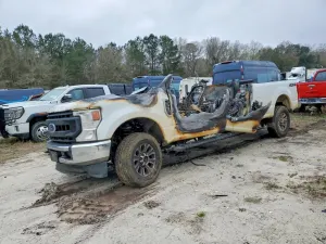 Ford F-350 6.7L 8 2021