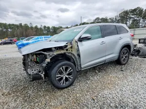 Toyota Highlander 3.5L 6 2017