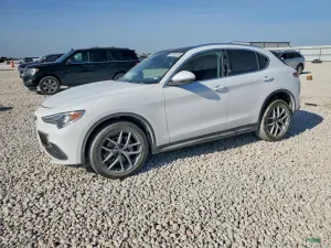 Alfa Romeo Stelvio 2.0L 4 2018