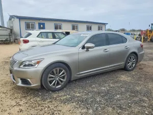 Lexus LS 4.6L 8 2017
