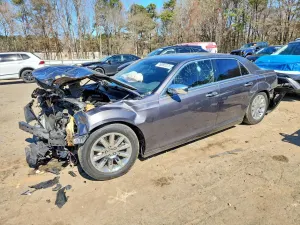Chrysler 300C 5.7L 8 2013
