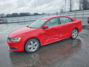 Volkswagen Jetta 2.0L 4 2013