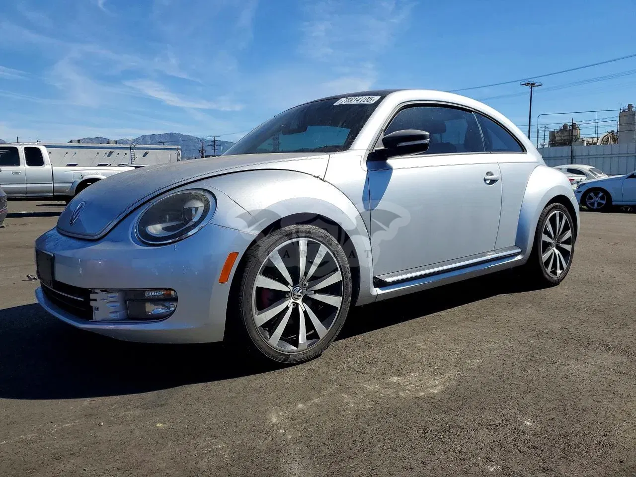 Volkswagen Beetle 2.0L 4 2012
