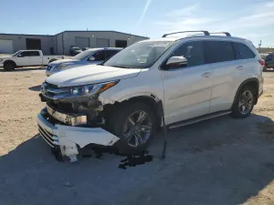 Toyota Highlander 3.5L 6 2017