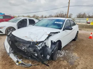 Hyundai Elantra 2.0L 4 2026