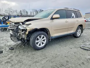 Toyota Highlander 2.7L 4 2012