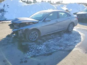 Hyundai Elantra 2.0L 4 2024