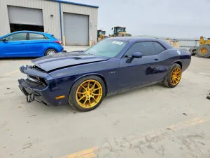 Dodge Challenger 5.7L 8 2014