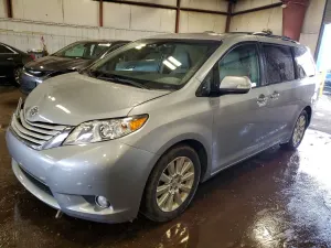 Toyota Sienna 3.5L 6 2014