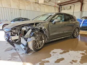 Porsche Cayenne 4.0L 8 2023