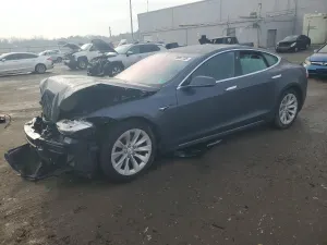 Tesla Model S 2016