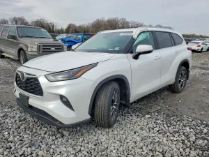 Toyota Highlander 2.4L 4 2023
