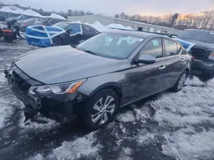 Nissan Altima 2.5L 4 2020