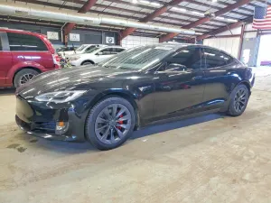 Tesla Model S 2020