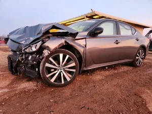 Nissan Altima 2.5L 4 2021