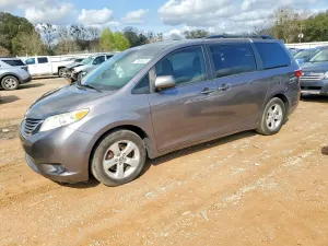 Toyota Sienna 3.5L 6 2017