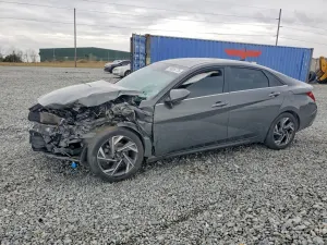 Hyundai Elantra 2.0L 4 2024