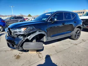 Volvo XC40 2.0L 4 2019