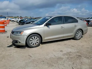 Volkswagen Jetta 2.0L 4 2014
