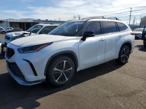 Toyota Highlander 3.5L 6 2021