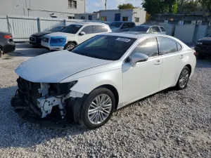 Lexus ES 3.5L 6 2015