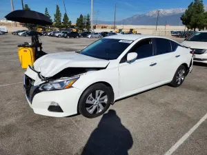 Nissan Altima 2.5L 4 2020