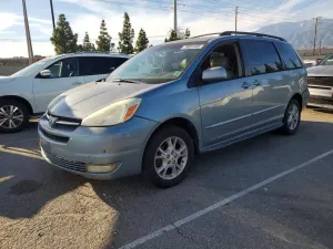 Toyota Sienna 3.3L 6 2004