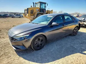 Hyundai Elantra 2.0L 4 2021