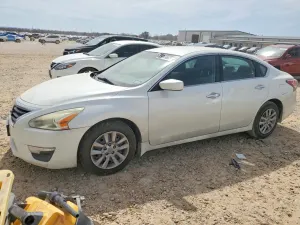 Nissan Altima 2.5L 4 2015