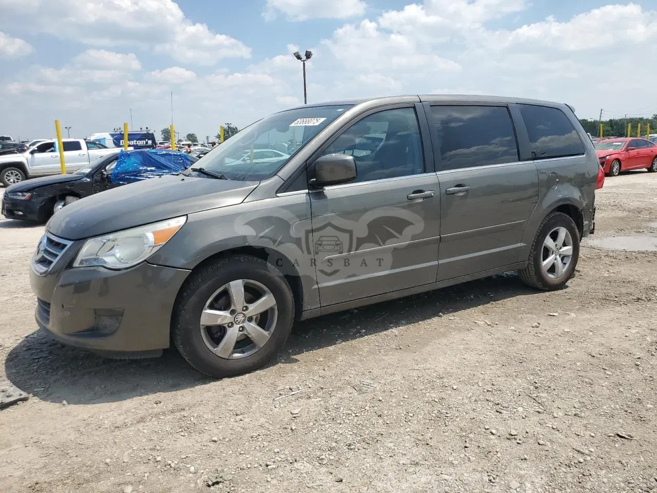 Volkswagen Routan 2010