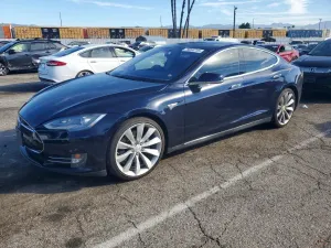 Tesla Model S 2014