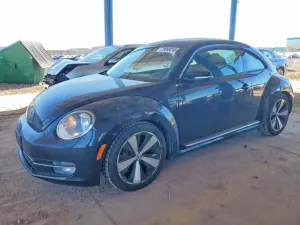 Volkswagen Beetle 2.0L 4 2012