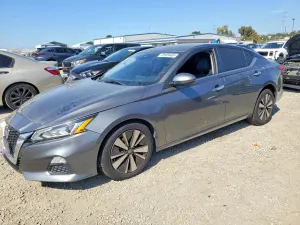 Nissan Altima 2.5L 4 2021